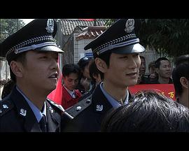 追剧兔《小镇警官》免费在线观看